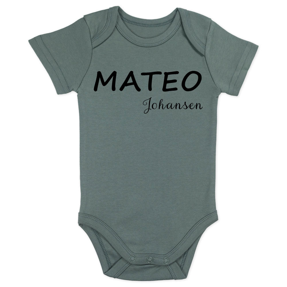 Kortermet Body - Navn og Etternavn, body barn, body kortermet, barnebody, kortermede bodyer, grønn front