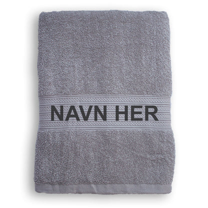 Badehåndkle med brodert navn – 80×150 cm - Grå