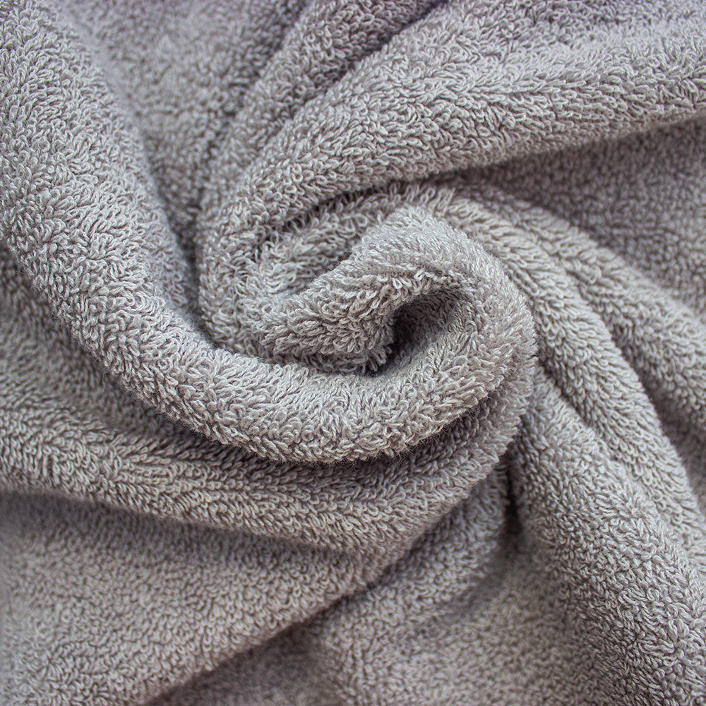 Håndkle med brodert navn – 40×70 cm - Grå