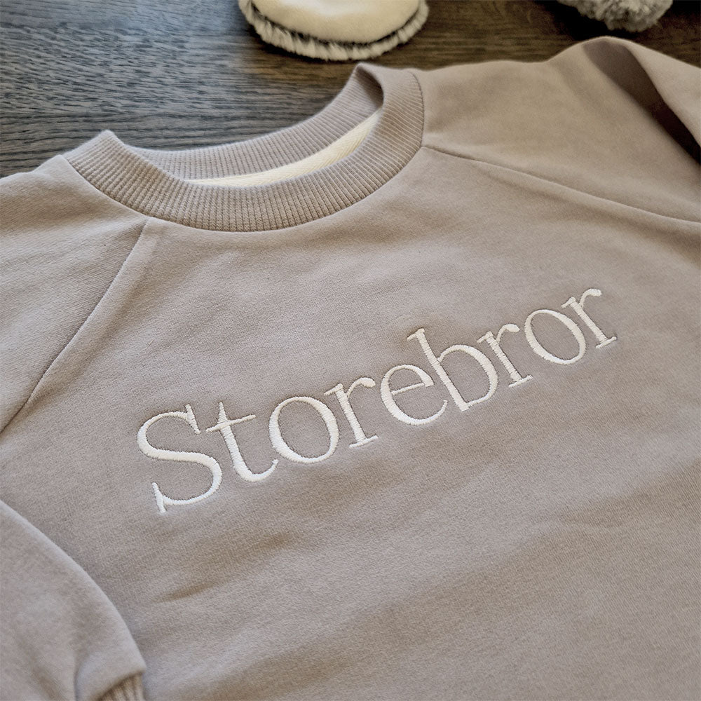 Joggedress Grå -  Personlig med brodert navn eller tekst