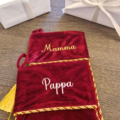 Julestrømpe i fløyel – Personlig med brodert navn