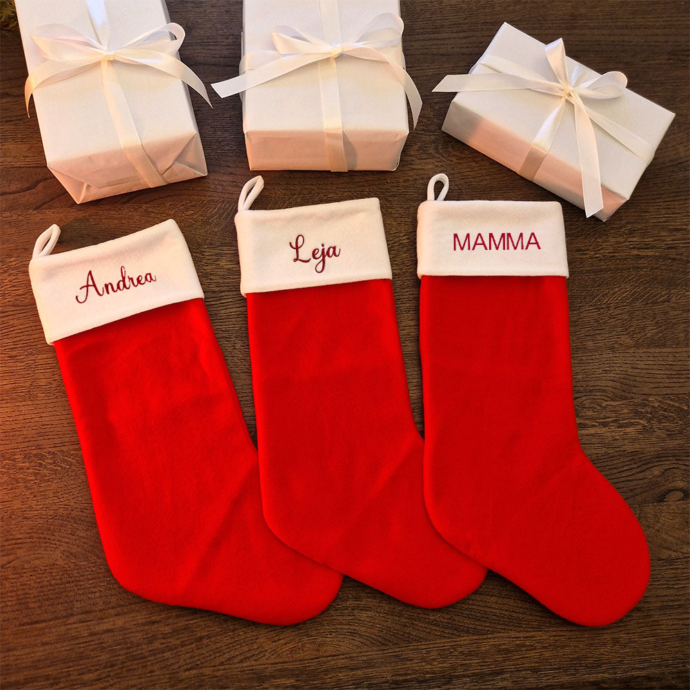 Klassisk Rød Julestrømpe i Fløyel – Med brodert navn