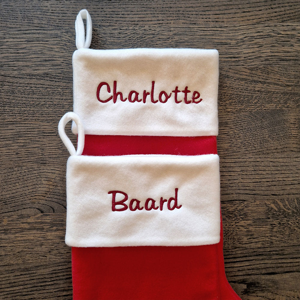 Klassisk Rød Julestrømpe i Fløyel – Med brodert navn