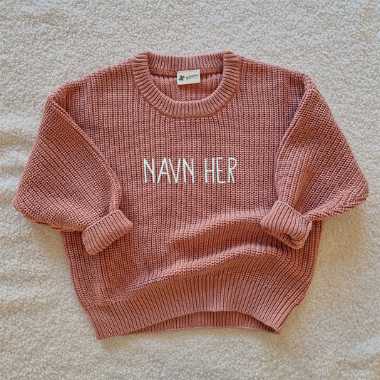 Strikket genser med navn - Rosa, 100 % økologisk bomull